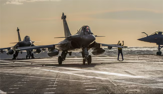 Fighter jet